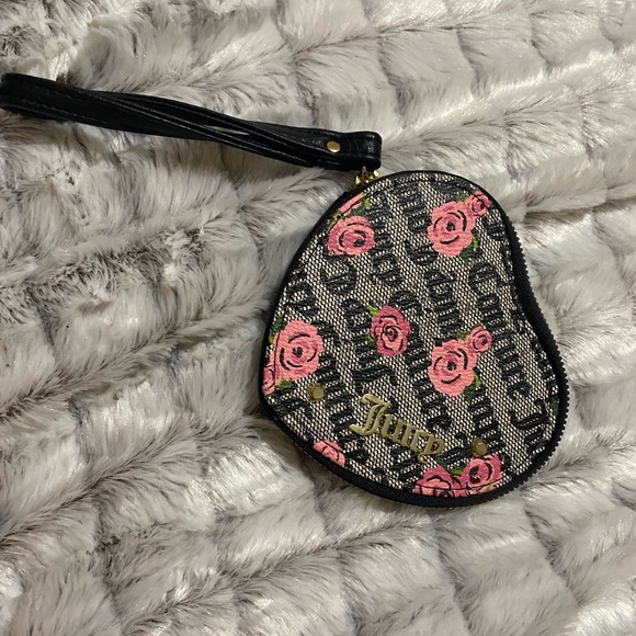 Juicy Couture Handbags - Juicy Couture Black and Pink Rose Heart Wristlet